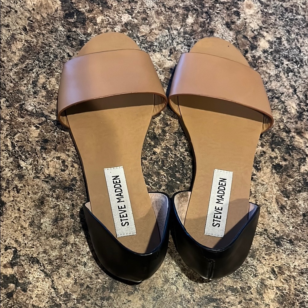 Steve Madden Black and Tan Flats with Minimalist Design